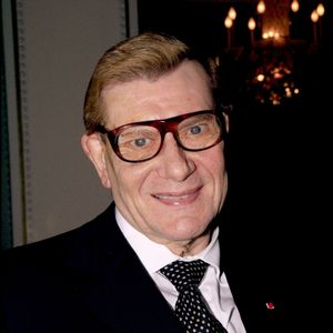 Le couturier y trouvait un refuge paisible et une lumière magnifique, fuyant la chaleur estivale de Marrakech.

Exclusif - Yves Saint Laurent au spectacle d'Isabelle Adjani "La dernière nuit pour Marie Stuart" au Théâtre Marigny.
© RINDOFF-GUIREC / BESTIMAGE