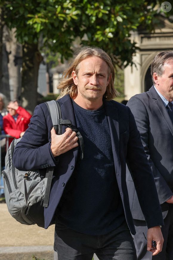 Jérémie Rénier aux arrivées des obsèques d'Emilie Dequenne au cimetière Père Lachaise à Paris, France, le 26 mars 2025. © Cyril Moreau/Bestimage