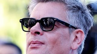 "Mon corps le supporte moins" : Benjamin Biolay évoque sa consommation de boisson