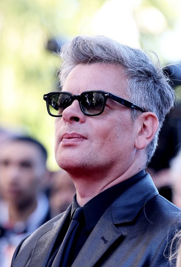 Benjamin Biolay s’est confié sur son rapport complexe à l’alcool.

Benjamin Biolay - Montée des marches du film « Marcello Mio » lors du 77ème Festival International du Film de Cannes, au Palais des Festivals à Cannes. © Jacovides-Moreau / Bestimage