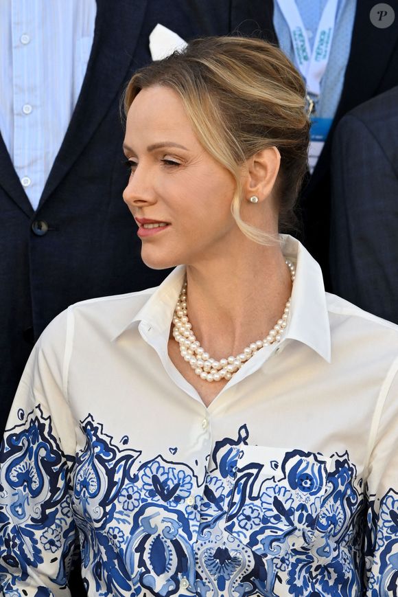 Le couple princier veille à préparer progressivement les jumeaux à leurs futures responsabilités.

Le prince Albert II de Monaco et la princesse Charlene de Monaco ont ouvert la 17eme édition du Monaco Blue Initiative, (MBI), au Musée Océanographique de Monaco, le 27 mai 2026.© Bruno Bebert/Bestimage