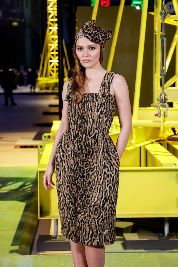Lily-Rose Depp au photocall du défilé Chanel Collection Femme Prêt-à-Porter Automne/Hiver 2026-2027 lors de la Fashion Week de Paris (PFW) au Grand Palais, à Paris, France, le 9 mars 2026. © Olivier Borde/Bestimage