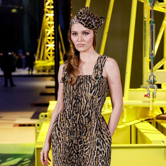 Lily-Rose Depp au photocall du défilé Chanel Collection Femme Prêt-à-Porter Automne/Hiver 2026-2027 lors de la Fashion Week de Paris (PFW) au Grand Palais, à Paris, France, le 9 mars 2026. © Olivier Borde/Bestimage