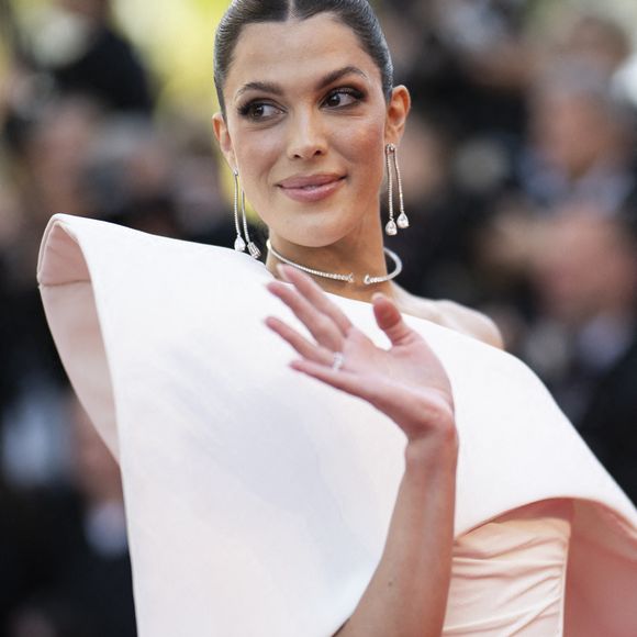 Iris Mittenaere assiste à la projection du film « Fjord » dans le cadre du 79e Festival de Cannes, au Palais des Festivals, le 18 mai 2026 à Cannes, en France. Photo : Eliot Blondet/ABACAPRESS.COM
