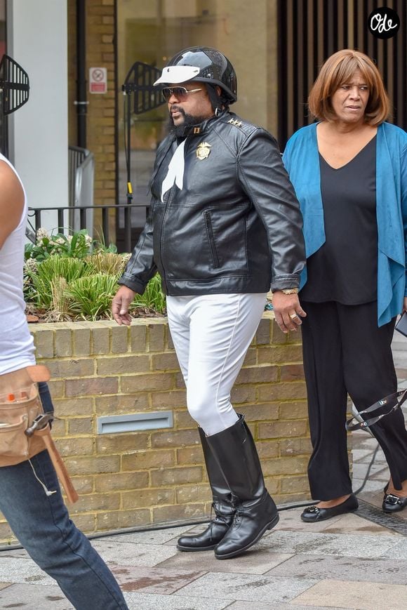 Tout comme le groupe disco sur Facebook, la femme de Victor Willis a partagé sa profonde détresse à travers un message poignant.

Victor Willis - Le groupe Village People pendant le tournage du show "This Morning" devant les studios ITV à Londres, le 19 mars 2019.

© Bestimage