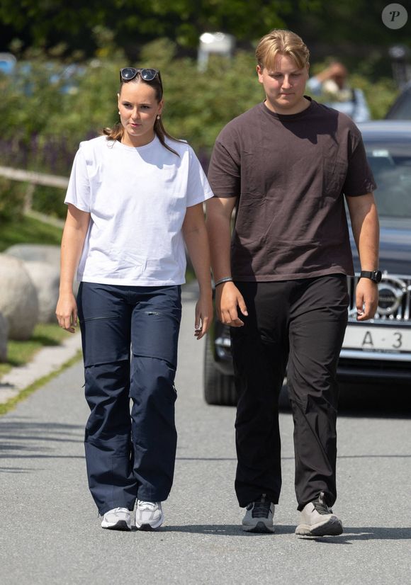 La princesse Ingrid Alexandra et le prince Sverre Magnus - Ouverture des préparatifs d'été du corps de secours de la Croix-Rouge sur la péninsule de Kadettangen à Sandvika, municipalité de Bærum, Norvège, 19 juin 2025. Photo by Dana Press / Bestimage