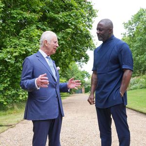 Le projet, dont le tournage commencera dès le mois prochain, sera coprésenté par l’acteur Idris Elba, lui-même ancien bénéficiaire du Trust...

Le roi Charles III (à gauche) avec Idris Elba lors d'un événement pour The King's Trust afin de discuter des opportunités pour les jeunes, au St James's Palace dans le centre de Londres. Vendredi 12 juillet 2024. Photo by Yui Mok/PA Wire/ABACAPRESS.COM