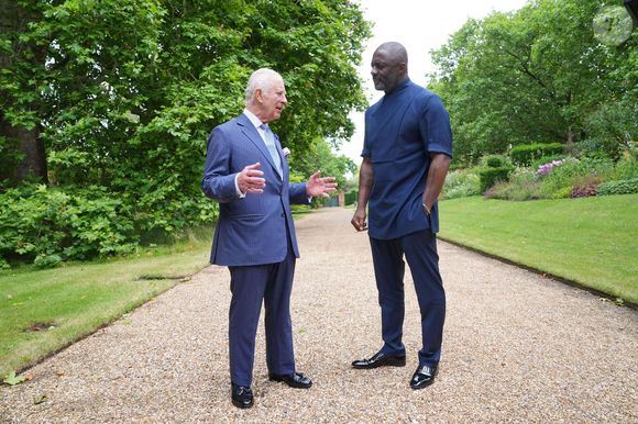 Le projet, dont le tournage commencera dès le mois prochain, sera coprésenté par l’acteur Idris Elba, lui-même ancien bénéficiaire du Trust...

Le roi Charles III (à gauche) avec Idris Elba lors d'un événement pour The King's Trust afin de discuter des opportunités pour les jeunes, au St James's Palace dans le centre de Londres. Vendredi 12 juillet 2024. Photo by Yui Mok/PA Wire/ABACAPRESS.COM