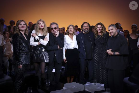 Exclusif - Arielle Dombasle, Philippe Manoeuvre, Claire Chazal, André Manoukian, Aurelie Saada, Quentin Mosimann lors de l'enregistrement de l'émission "Le Grand Echiquier - Spéciale Serge Gainsbourg" présentée par C.Chazal et A.Manoukian et diffusée le 7 avril 2026 sur France 2, à Paris, France, le 17 septembre 2025. © Jack Tribeca/Bestimage