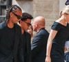 Elle qui depuis des mois aurait poussé la star du PAF à se réconcilier avec ceux avec qui il s'est fâché, a accueilli les invités un à un à l'entrée de l'église.
Audrey Crespo-Mara et ses fils Sekou et Lamine - Arrivées aux obsèques de Thierry Ardisson en l’église Saint-Roch de Paris, France, le 17 juillet 2025. © Clovis-Jacovides/Bestimage