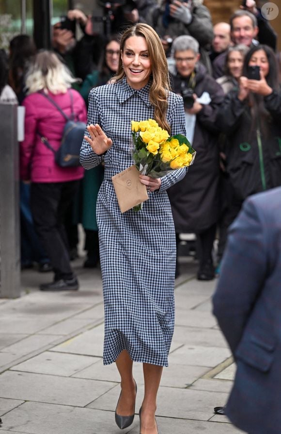 Londres, ROYAUME-UNI Catherine, princesse de Galles, part en visite à Anna Freud, une organisation caritative pour la santé mentale des enfants dont elle est la marraine.

Sur la photo : Catherine, princesse de Galles, Kate Middleton

 Zak Hussein / BACKGRID