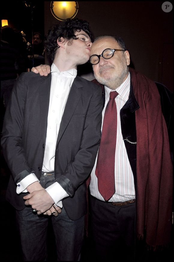 Serge Moati et son fils Felix qui joue dans le film - Première du film "Lol" au cinéma Gaumont Marignan à Paris. Coadic Guirec / Bestimage