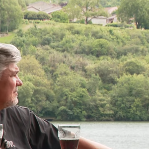 Pour David Douillet et sa nouvelle épouse, le bonheur est dans l'Ain. Capture reportage France 3 Rhône Alpes, 2021