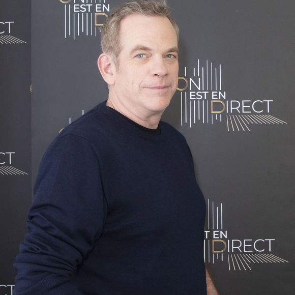 En 2016, Garou a lancé un restaurant péruvien à Paris, qui est rapidement devenu l'un des lieux les plus chics de la capitale française

Exclusif - Garou - Backstage de l'émission On Est En Direct (OEED) du samedi 20/11/2021,  présentée par L.Salamé et L.Ruquier - Paris 20/11/2021 - © Jack Tribeca / Bestimage