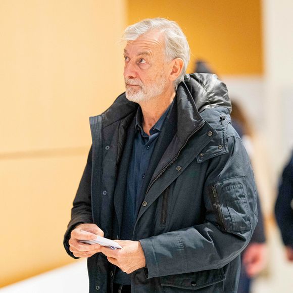 Gilles Verdez - Interruption de séance au tribunal correctionnel de Paris en marge du procès en diffamation entre Didier Deschamps et Daniel Riolo. Le procès en diffamation opposant Didier Deschamps à Daniel Riolo s'est ouvert le 20 novembre 2025 devant la XVIIe chambre du tribunal correctionnel de Paris : Didier Deschamps reproche à Daniel Riolo d'avoir qualifié de " menteur " à propos de la blessure de Karim Benzema lors de la coupe du monde de football en 2022. France, le 20 novembre 2025. Pierre Perusseau/Bestimage