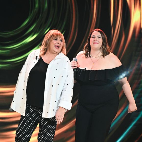 Pour l’instant, personne n’a répondu à leur demande.

Exclusif -  Michele Bernier et sa fille Charlotte Gaccio lors de l'enregistrement de l'émission "Famille je vous aime" présentée par M. Drucker et qui sera diffusée le 13 juin 2025 sur France 3, aux Studios rive gauche à Paris, France, le 14 avril 2025. © Clovis-Gaffiot/Bestimage