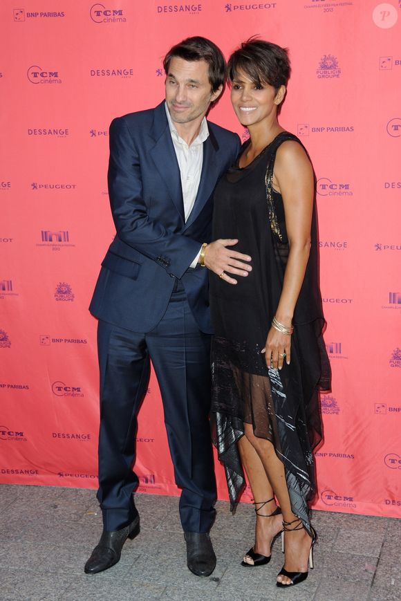Halle Berry est tombée enceinte de son premier enfant lorsqu'elle avait 41 ans. Avec Gabriel Aubry, ils sont devenus parents de Nahla en 2008. Elle donnera ensuite naissance au petit Maceo avec le Français Olivier Martinez en 2013, elle avait alors 47 ans.