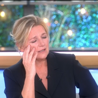 "Mais c'est pas possible..." : Anne-Elisabeth Lemoine fait encore des siennes, Vanessa Paradis au cœur de sa nouvelle maladresse