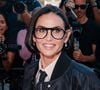 Demi Moore, icône d’Hollywood révélée notamment par Ghost, Proposition indécente et À armes égales, continue de surprendre par son style.

Demi Moore assiste au défilé Thom Browne, dans le cadre de la collection prêt-à-porter (RTW) printemps/été, organisé au The Shed, à Hudson Yards, à New York.