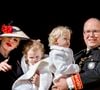 Au gré de leurs sorties publiques, les deux enfants ont grandi devant le monde entier...


Le Prince Albert II de Monaco, la Princesse Charlène et leurs jumeaux la Princesse Gabriella et le Prince Jacques apparaissent au balcon du Palais Grimaldi dans le cadre des célébrations de la Fête Nationale de Monaco également connue sous le nom de Fête du Prince Souverain, à Monaco le 19 novembre 2016. Photo Robin Utrecht/ABACARESS.COM