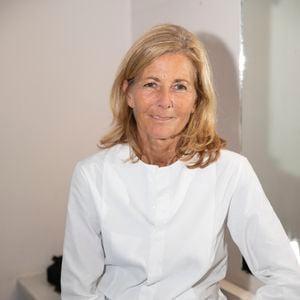 Pour préserver la jeunesse de ses traits, la journaliste refuse les cheveux courts et privilégie systématiquement les longueurs.

Exclusif - Claire Chazal en loge lors de la 2ème édition du Festival de Toulouse à Toulouse, France, le 9 juillet 2023. © Frédéric Maligne/Bestimage