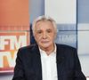 C'est dans le Var, plus précisément à Bormes-les-Mimosas qu'il vit un quotidien apaisé.

Michel Sardou est interwievé par Apolline de Malherbe sur BFMTV à Paris, France, le 27 octobre 2019. Photo par Alain Apaydin/ABACAPRESS.COM