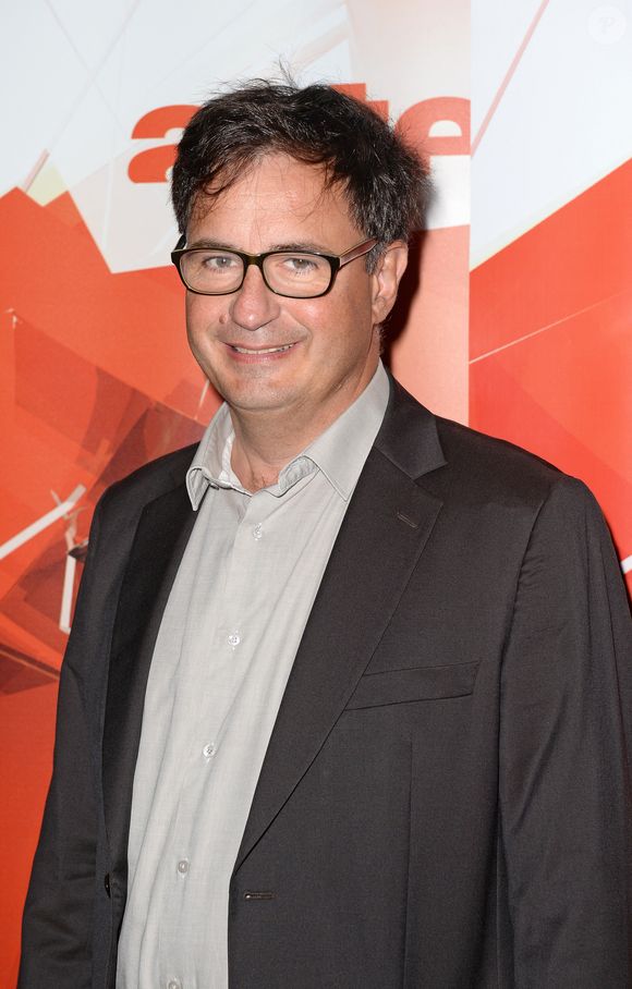 Il s’insurge contre Vincent Meslet, directeur éditorial de Radio France, qui a critiqué CNews et Europe 1.

Le directeur éditorial Vincent Meslet pose avant la conférence de presse annuelle d'Arte à l'Elysée-Biarritz à Paris, France, le 25 août 2014. Photo by Pascal Baril/Planete Bleue Images/ABACAPRESS.COM