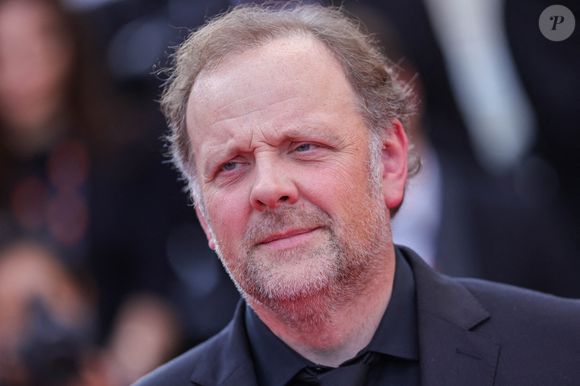 Dans les pages de "Télé-Star", il avoue vouloir passer sous la barre des 100 kg. 

Gregory Gadebois assiste au tapis rouge de "La Plus Précieuse Des Marchandises" au 77ème Festival de Cannes au Palais des Festivals le 24 mai 2024 à Cannes, France Photo par ShootPix/ABACAPRESS.COM