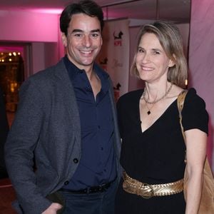 Julian Bugier et sa femme Claire Fournier assistent au Gala HOPE à Paris, France, le 14 octobre 2025. Photo par Jerome Domine/ABACAPRESS.COM