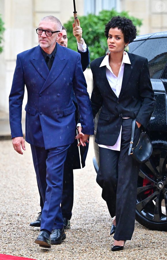 Vincent Cassel et sa compagne Narah Baptista - Arrivées des personnalités au dîner d’État en l’honneur du président brésilien et de sa femme au palais présidentiel de l’Élysée à Paris le 5 juin 2025.

© Christian Liewig / Bestimage