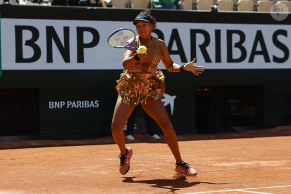 Théma - La joueuse de tennis Naomi Osaka et ses tenues improbables - Naomi OSAKA (JPN) En action lors du Grand Chelem de tennis de Roland Garros 2026, au Stade Roland Garros le 26 mai 2026, à Paris, France. © Loic Baratoux/ZUMA Press Wire/Bestimage