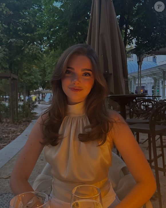 Alice de Lima Guimaraes, Instagram