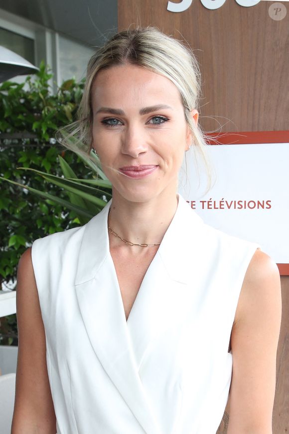 Marion Rousse - Déjeuner dans la loge de France Télévision lors des Internationaux de France de Tennis de Roland Garros 2025 - Jour 03 à Paris le 27 Mai 2025. 
© Bertrand Rindoff / Bestimage