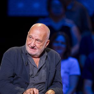 Exclusif - François Berléand et Mireille Dumas lors de l'enregistrement de l'émission "La Boîte à secrets", présentée par F.Bollaert et diffusée le 26 septembre 2025 sur France 3, dans les studios du Lendit à Saint-Denis, Seine Saint-Denis, France, le 8 septembre 2025. © Pierre Perusseau/Bestimage