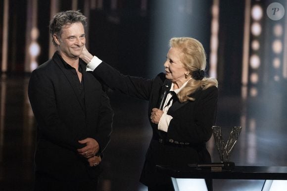 Sylvie Vartan sur scène reçoit un prix d'honneur de David Hallyday lors des 40èmes Victoires De La Musique à La Seine Musicale le 14 février 2025 à Boulogne-Billancourt, France. Photo David NIVIERE/ABACAPRESS.COM
