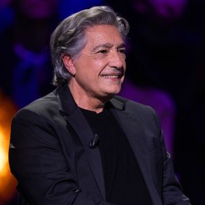 Exclusif - Frédéric François lors de l'enregistrement de l'émission "La Boîte à secrets", présentée par F.Bollaert et diffusée le 16 janvier 2026 sur France 3, dans les studios du Lendit à Saint-Denis, France, le 16 décembre 2025. © Cyril Moreau/Bestimage