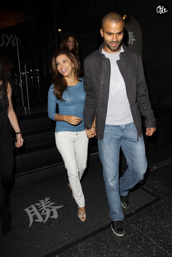 Récemment, à Lyon, les deux ex sont allés dîner avec leurs enfants respectifs. "On a tous les deux l'intelligence de pouvoir faire ça", s'est-il réjoui.

Eva Longoria et Tony Parker sont allés dîner au restaurant Katsuya à West Hollywood.

FAME PICTURES / BESTIMAGE
