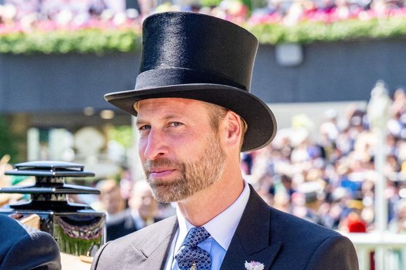 En tant que futur roi d'Angleterre, l'époux de Kate Middleton a pris une décision radicale.

Les membres de la famille royale assistent à la deuxième journée du Royal Ascot à l'hippodrome d'Ascot à Ascot, en Angleterre. Photo par Backgrid USA / Bestimage