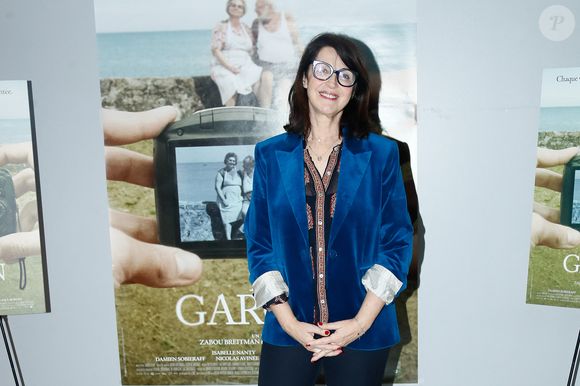 C'est sur les bancs du collège que Fabien Chalon et Zabou Breitman se sont rencontrés, rapportait "Purepeople", en 2021. Ils se marieront à la fin des années 1980, auront deux enfants, avant de se séparer, en 2006. 

Zabou Breitman - Avant-première du film "Le garçon" au Pathé Alésia à Paris, France, le 20 mars 2025. © Christophe Clovis / Bestimage