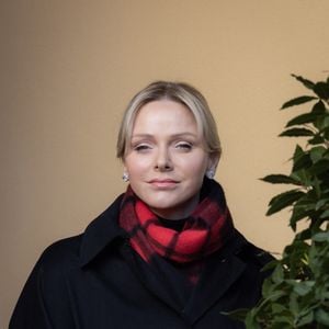 La princesse Charlène de Monaco - La famille princière de Monaco offre les traditionnels cadeaux de Noël aux enfants monégasques dans la Cour du Palais Princier, le 18 décembre 2024. 
© Olivier Huitel / Pool Monaco / Bestimage