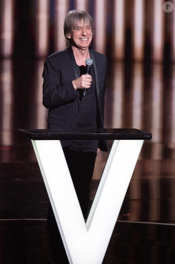 Arthur Aubert est non pas chanteur mais photographe

Jean-Louis Aubert, président d'honneur de la cérémonie des Victoires de la Musique se produit sur scène lors des 36e Victoires de la Musique à la Seine Musicale le 12 février 2021 à Boulogne-Billancourt, France. Photo by David Niviere/ABACAPRESS.COM