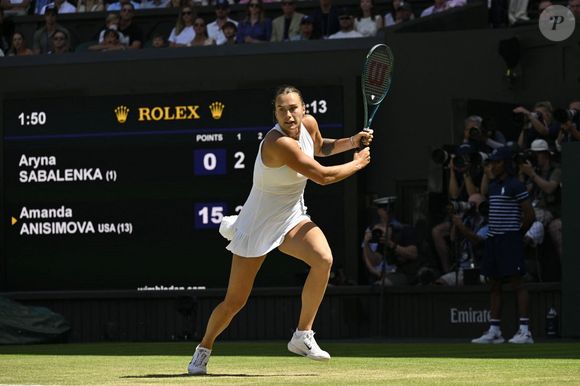 Aryna Sabalenka battue par Amanda Anisimova (6-4, 4-6, 6-4) en demi-finale du tournoi de Wimbledon, le 10 juillet 2025. 

© Chryslene Caillaud / PsnewZ / Bestimage