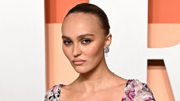 Lily-Rose Depp méconnaissable ! La fille de Johnny Depp et Vanessa Paradis mise sur une nouvelle couleur de cheveux