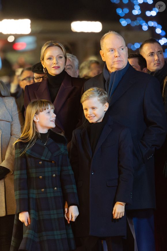 Le prince Albert II de Monaco, La princesse Charlène de Monaco, La princesse Gabriella de Monaco, comtesse de Carladès, Le prince Jacques de Monaco, marquis des Baux - La famille princière de Monaco lors de l'embrasement de la barque dans le cadre des célébrations de la Sainte-Dévote, Sainte Patronne de Monaco le 26 janvier 2024.

© Olivier Huitel / Pool Monaco / Bestimage