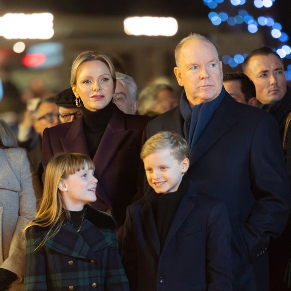 Le prince Albert II de Monaco, La princesse Charlène de Monaco, La princesse Gabriella de Monaco, comtesse de Carladès, Le prince Jacques de Monaco, marquis des Baux - La famille princière de Monaco lors de l'embrasement de la barque dans le cadre des célébrations de la Sainte-Dévote, Sainte Patronne de Monaco le 26 janvier 2024.

© Olivier Huitel / Pool Monaco / Bestimage