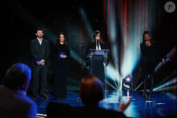 Exclusif - Axelle Caillon, Julia Oberlinkels, Oscar Berthe, Jeaneta Domingos - Surprises - Enregistrement de l'émission "La Boîte à secrets", au Studio du Lendit, présentée par F.Bollaert et diffusée le 17 janvier sur France 3. Le 17 décembre 2024 © Christophe Clovis / Bestimage