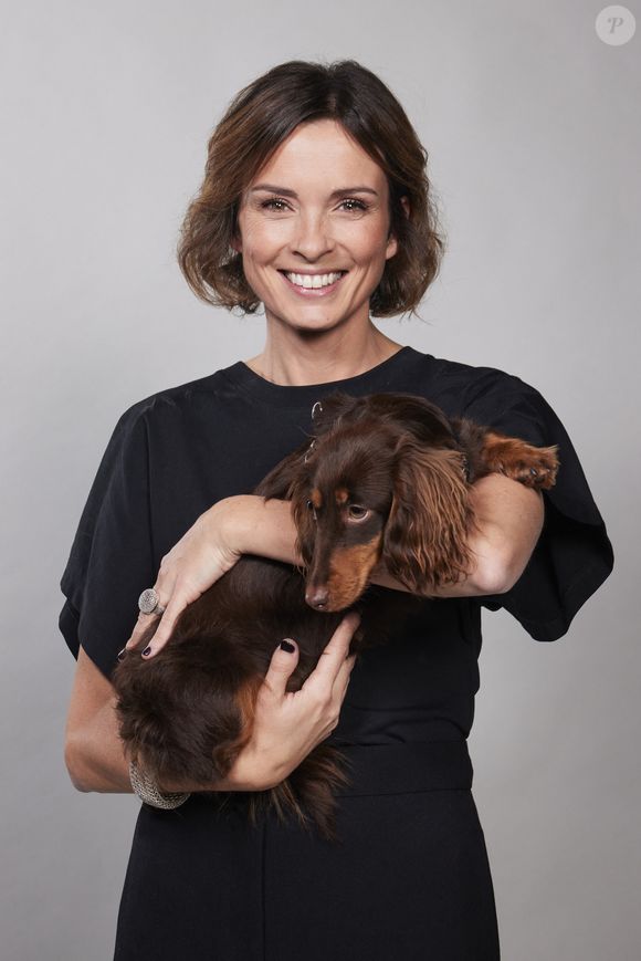 Exclusif - Isabelle Ithurburu - Studio avec les invités de l'enregistrement de l'émission "La chanson secrète N°14", présentée par N.Aliagas et diffusée le 26 décembre sur TF1, à Paris, France, le 9 décembre 2025. © Jacovides-Moreau/Bestimage