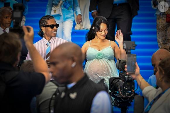 Rihanna, enceinte, et son compagnon A$AP Rocky (ASAP) aux arrivées et au photocall de la première du film Les Schtroumpfs au Mont des Arts à Bruxelles, Belgique, le 28 juin 2025. © Jan De Meuleneir/Photonews/Bestimage