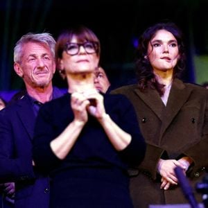 Exclusif - Sean Penn et sa compagne Valeria Nicov lors de l'hommage à David Cronenberg dans le cadre du 21ème Festival du film de Marrakech au Maroc le 2 décembre 2024. © Dominique Jacovides/Bestimage