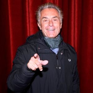 Gérard Holtz est très proche de ses fils.

Gérard Holtz assiste à la répétition générale du spectacle "Victor Lustig l'homme qui vendit la Tour Eiffel" au théâtre Bobino à Paris, France, le 22 octobre 2025. L'événement a rassemblé plusieurs personnalités de la télévision française avant la première. Photo VIM/ABACAPRESS.COM